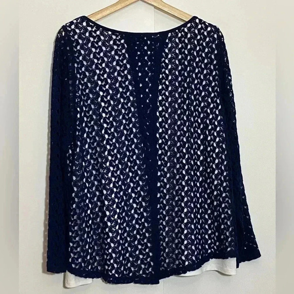 RUBY  Rd women eyelet long sleeve lined navy top - Picture 2 of 8